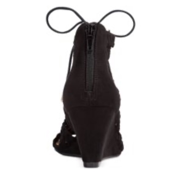 NIB Black Chic Caged Lace Up Wedge Sandal - Picture 7 of 7